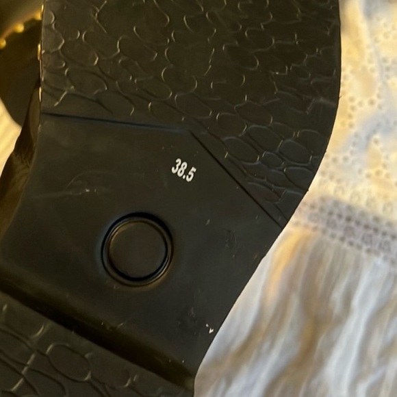 Free People Atlas Puffer Chelsea Black Booties Size 38.5 - Picture 9 of 13